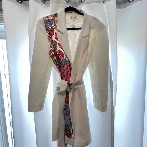 L’astiste by Amy White Blazer Dress - Picture 2 of 2